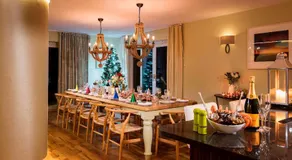Herons House Sleeps 12, heated Pool, hot tub, sauna, games room 5 Star! - Image 4