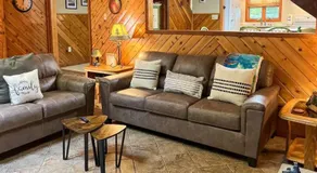Family Fun Cozy Cabin - Image 3