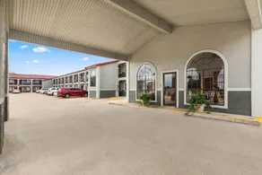 Budget Host Inn - Image 5