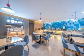 Home Inn Neo Baoji Railway Station Kaiyuan Mall Weihe Park - Image 4