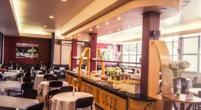 Hotel Solaris - Image 2