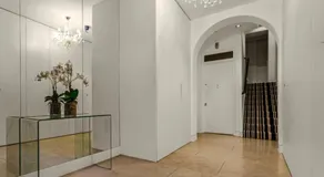 Warwick House Apartment - Image 3