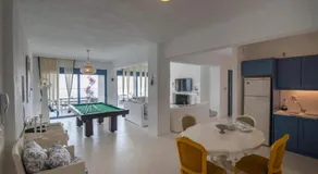 White Blue Luxury Villa 1 - Image 3