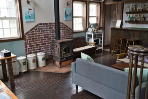 IZA Kamakura Guest House and Bar - Image 4