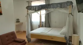 Seacrest Apartments - Image 2