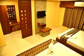 Hotel Four Seasons - Image 4
