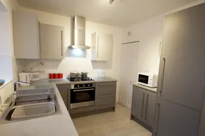 Diana House - Image 4