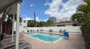 Stylish Beach Studio with Pool Apt14 - Image 5