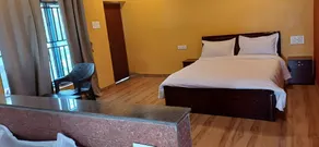 Royal Vintage Beach Stay - Image 4