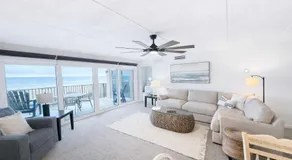 Ocean-view condo with a scenic balcony & W/D - pool and beach access - Image 2