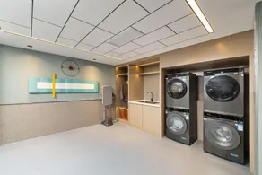 Country Inn & Suites by Radisson Beijing Wangjing West Subway Station Central Academy of Fine Arts - Image 5