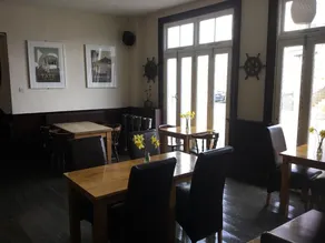 The Dock Inn - Image 4