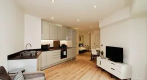 Stylish studio apartment - Image 2