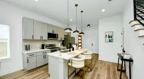 NEW! The Brandōn - Upscale Manor - Garage - Near Medical Center & NRG - Image 3