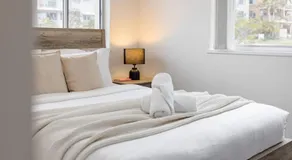 2 mins to Kings Beach w shared rooftop and whale watching views plus pool - Image 2