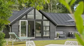 Newly Renovated Holiday Home Near The Beach - Image 4