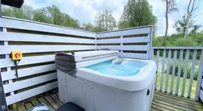 Magpie 2 Hot Tub HuntersMoon-Warminster-Longleat-Wiltshire - Image 5