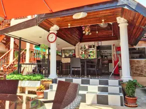 Phratamnak Inn Hotel & Guesthouse - 100 mtr from the beach - Image 5