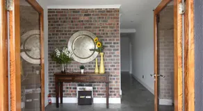 OnQ Accommodation - Image 4