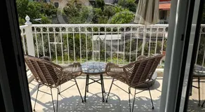 8 Homes - Image 4