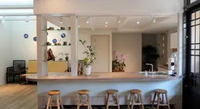 蘊慢築 茶花藝主題民宿 Yun Man Zhu Homestay - Image 3