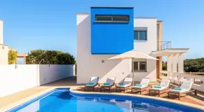 Blue Port by 3VILLAS - Image 5