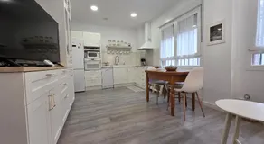 1A165 by R2R Moderno y coqueto apartamento con garaje - Image 4