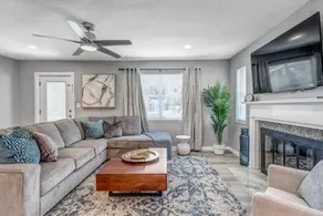 Gorgeous Pool Home - 5 Min from San Marco - Image 2
