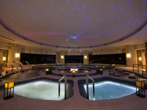 R&F LN Garden Hotspring Resort - Image 3