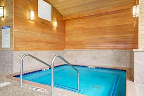 Hotel Rogers Minnesota - Image 5