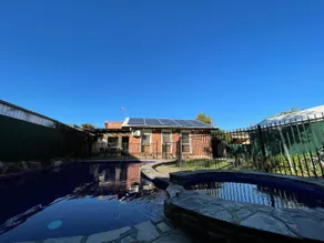 Group house with views of the salt pool and spa - Image 3