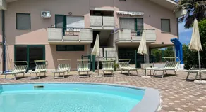 Maison Chic Montenero Marina - Image 3