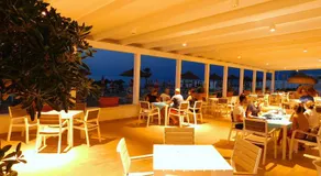 Albergo Diomedee Rooms on the Beach - Image 4