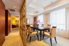 Shanghai Everbright International Hotel - Image 3