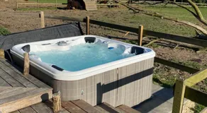 Poolhouse, no smoking everywhere - Image 5