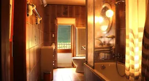 Au Cheval Blanc - Image 2
