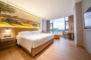 Vienna Hotel Chaozhou River View - Image 2