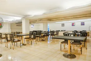 FabHotel Golden Emerald - Image 4