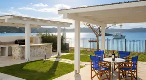 Bluevera sandy beachfront villa-Aidipsos bay - Image 3