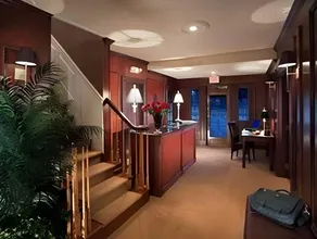 Chateau Inn and Suites - Image 5