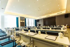 Yuehai Hotel - Image 4