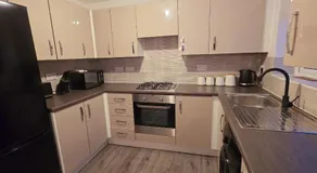Entire 3 bedroom luxurious house, Wigan , Manchester - Image 5