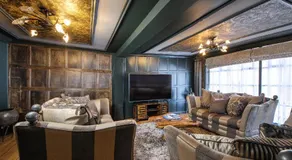 Huge Deluxe 600 Year Old Essex Manor, Hot Tub, Cinema Room, Sky Tv - Image 3