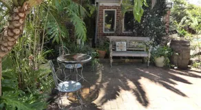 Lakeside Bed & Breakfast - Image 5
