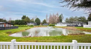 Sutton Lodge with Hot Tub - Image 4