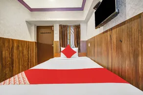Flagship 80570 M G R Park Inn - Image 2