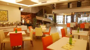 Circle Inn Hotel and Suites Bacolod - Image 3