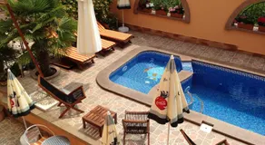 Family Hotel Hit - Image 3