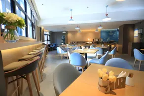 Home Inn Neo Qingdao Shandong Road Central Business District Wanda Plaza - Image 2