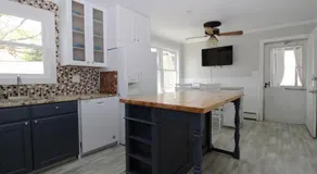 Bay Beach Bungalow - Image 4